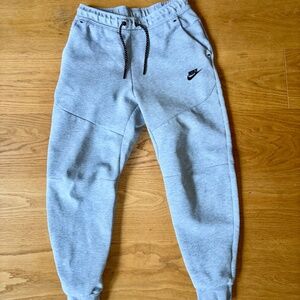 nike tech pants